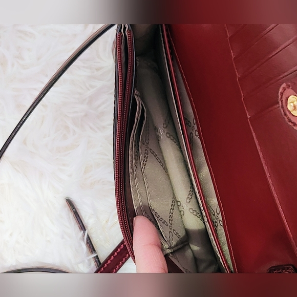 Sale! Jet Set phone crossbody - Picture 4 of 9